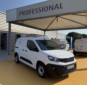 PEUGEOT 