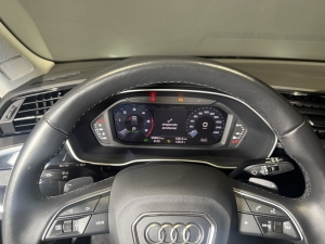 AUDI 