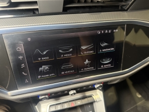 AUDI 